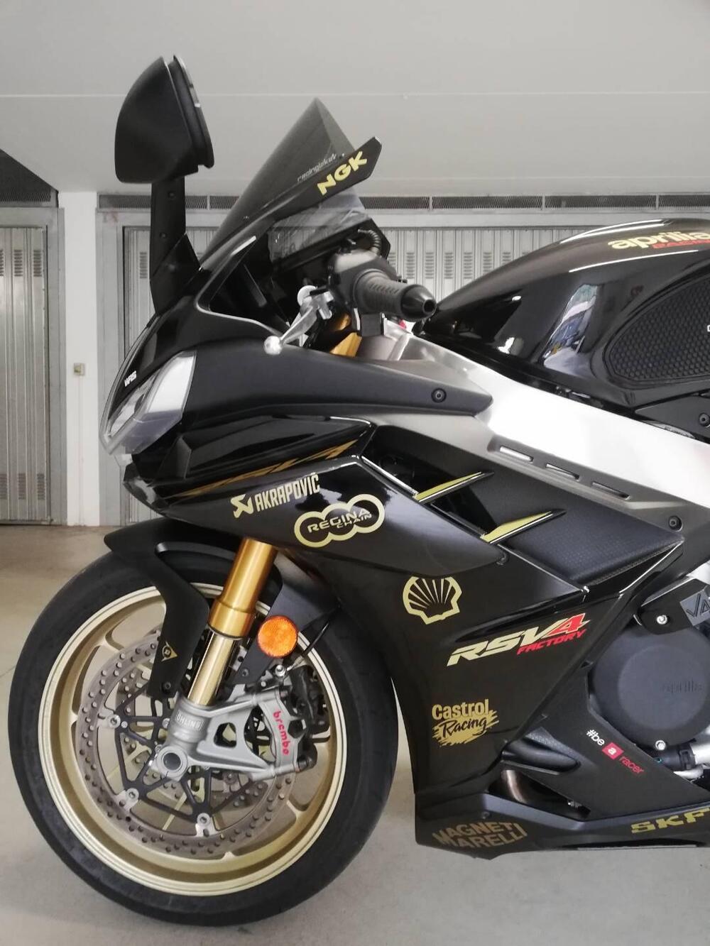 Aprilia RSV4 1100 Factory (2021 - 24) (6)