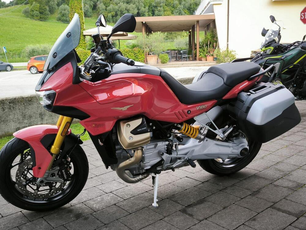 Moto Guzzi V100 Mandello S (2022 - 24) (2)