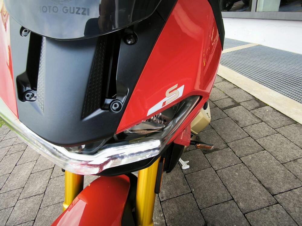 Moto Guzzi V100 Mandello S (2022 - 24) (5)