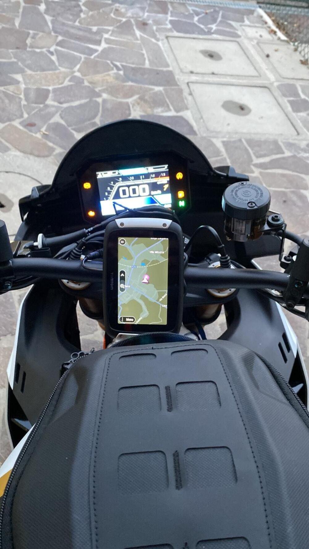 Aprilia Tuono V4 Factory (2021 - 24) (6)