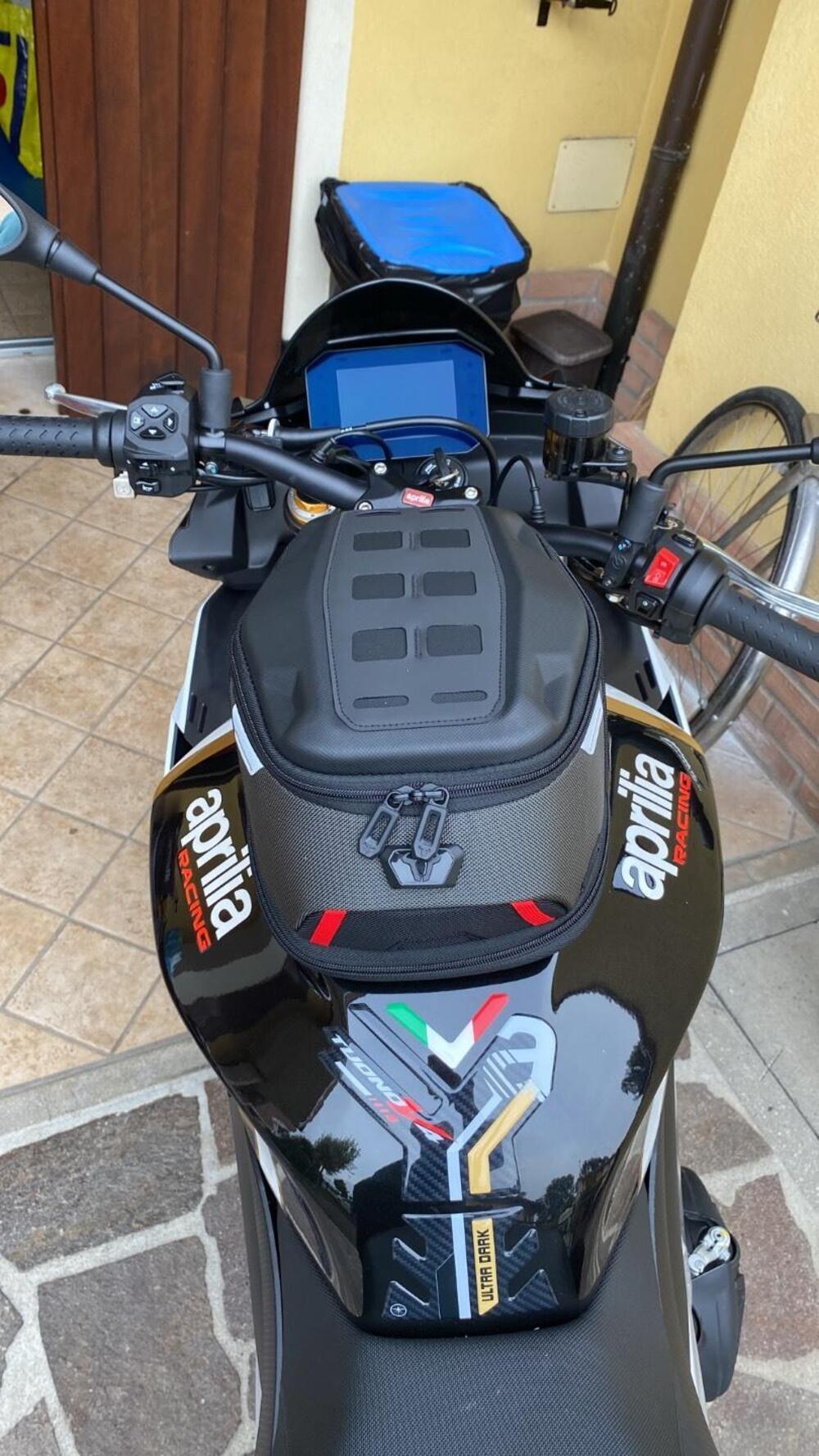 Aprilia Tuono V4 Factory (2021 - 24) (4)