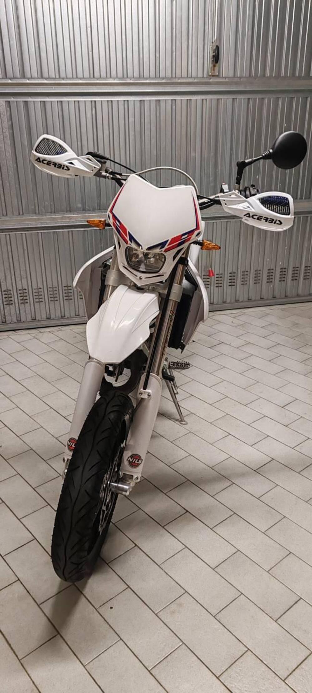 Valenti Racing SM 50 (2015 - 22) (2)