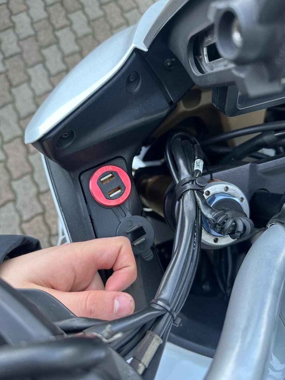 Ducati Multistrada 1200 S Touring (2010 - 12) (4)