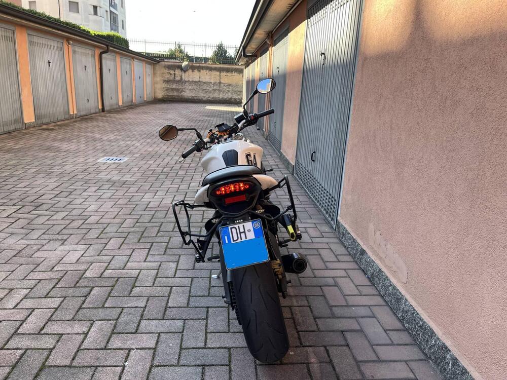 Triumph Street Triple (2007 - 12) (9)