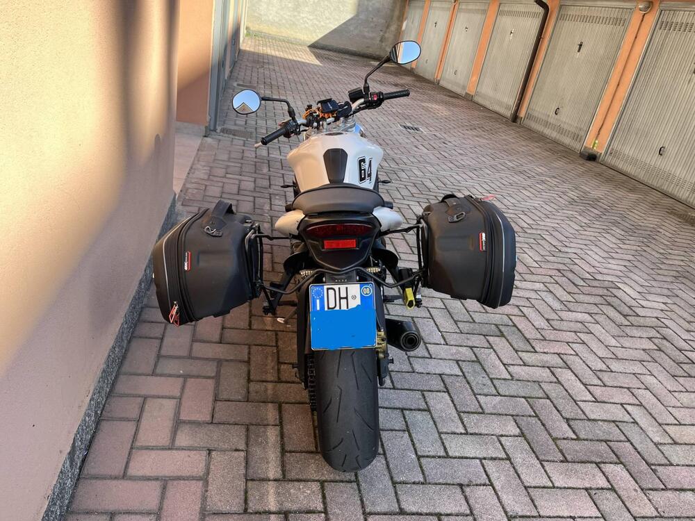 Triumph Street Triple (2007 - 12) (6)