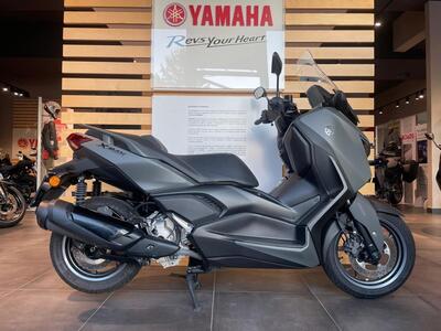 Yamaha X-Max 300 (2025) usata