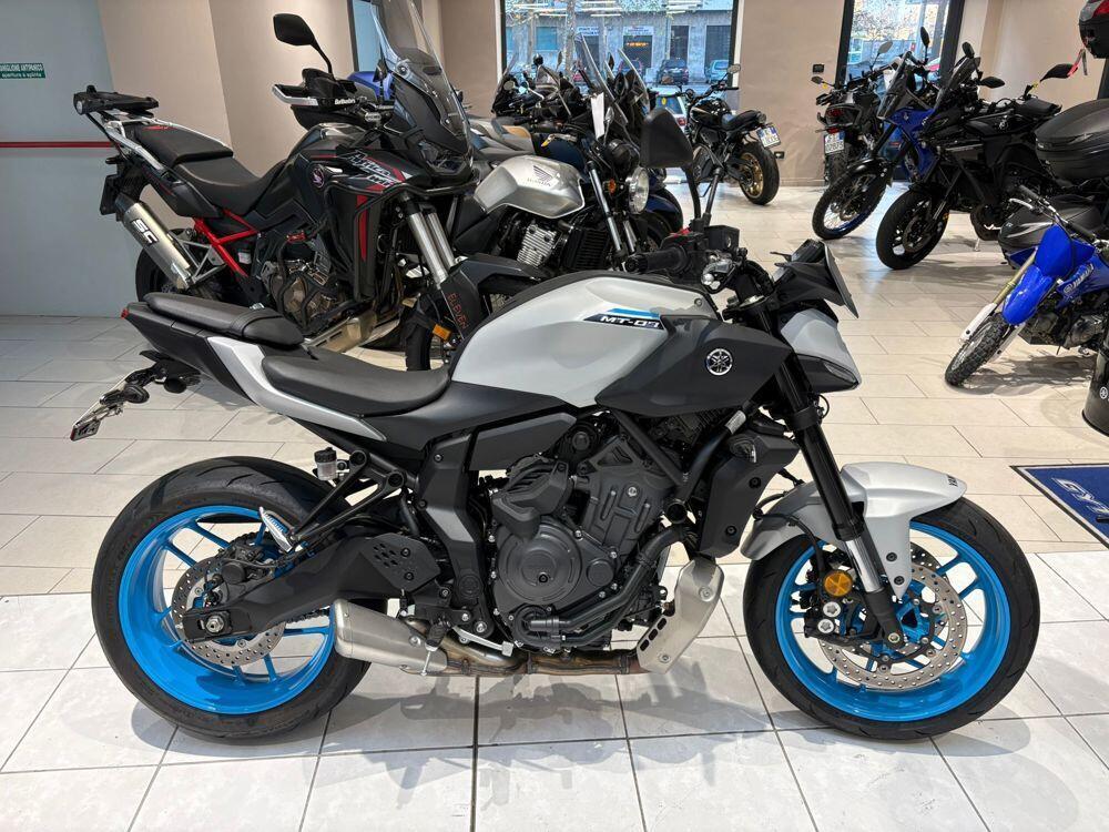 Yamaha MT-07 Y-AMT (2025)