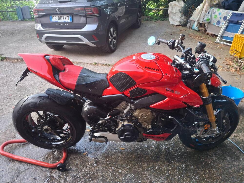 Ducati Streetfighter V4 S (2023 - 24) (2)
