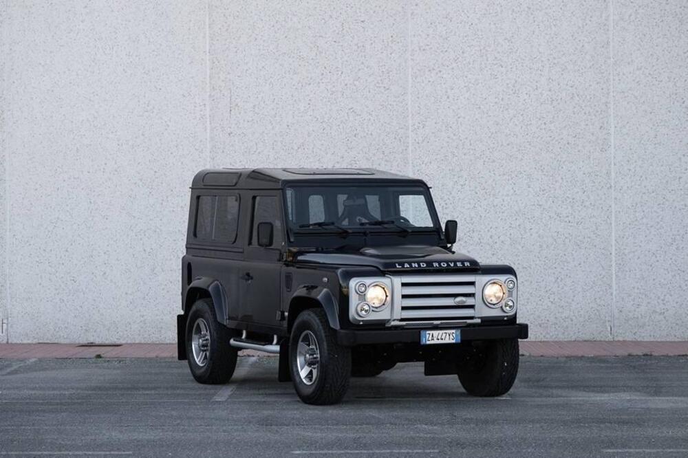 Land Rover Defender usata a Pesaro-Urbino