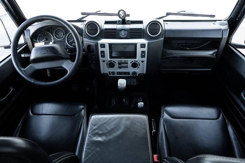 Land Rover Defender usata a Pesaro-Urbino (2)