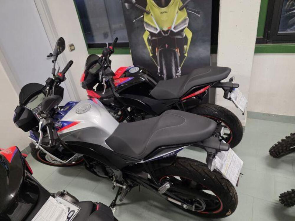 Aprilia Tuono 125 (2021 - 24) (4)