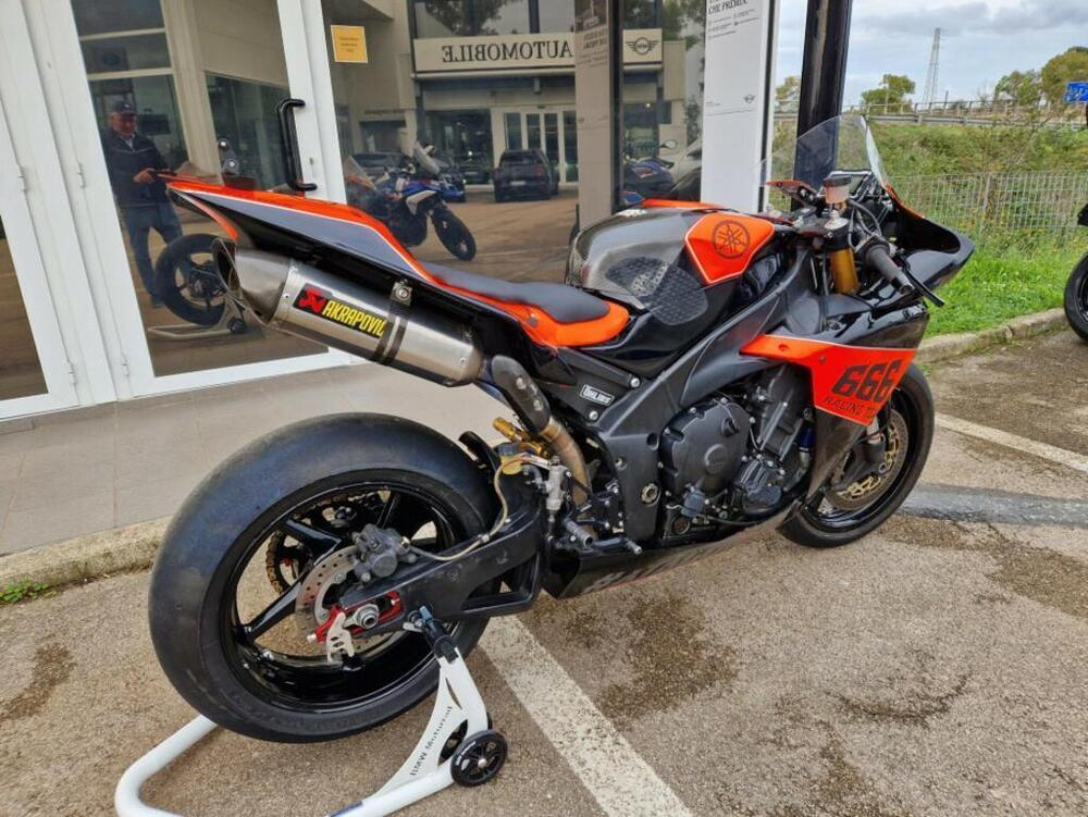 Yamaha YZF R1 (2009 - 11) (4)