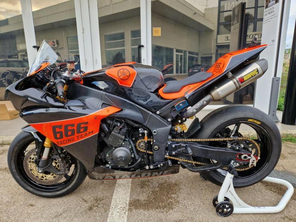 Yamaha YZF R1 (2009 - 11) (5)