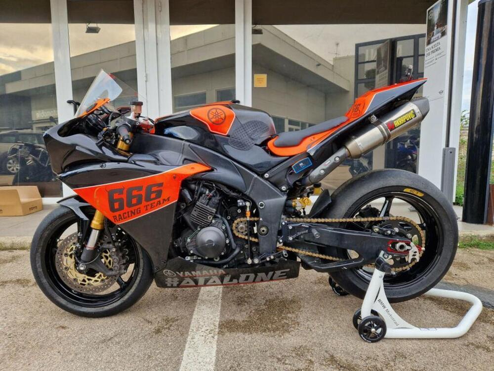 Yamaha YZF R1 (2009 - 11) (7)