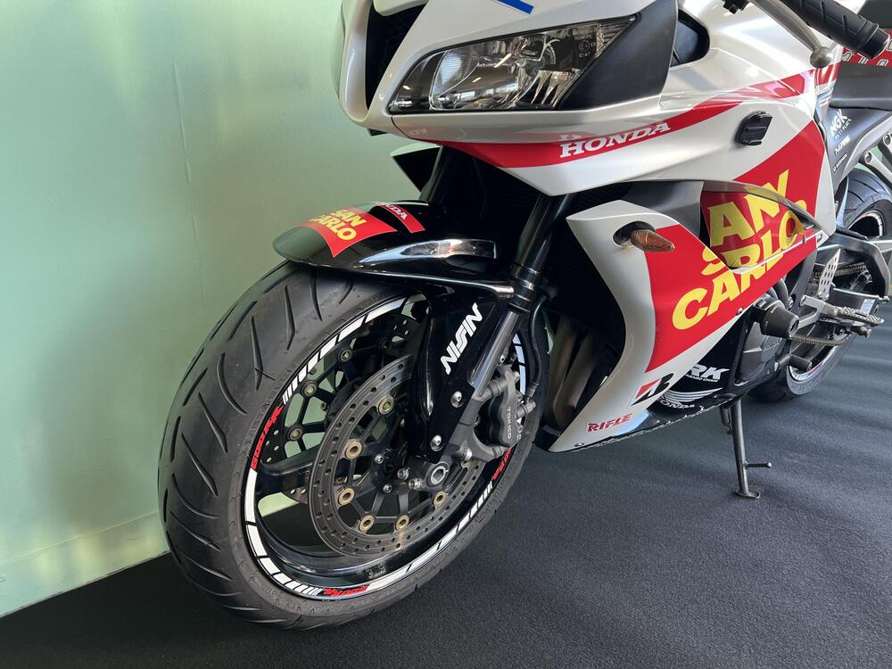 Honda CBR 600 RR (2009 - 12) (15)