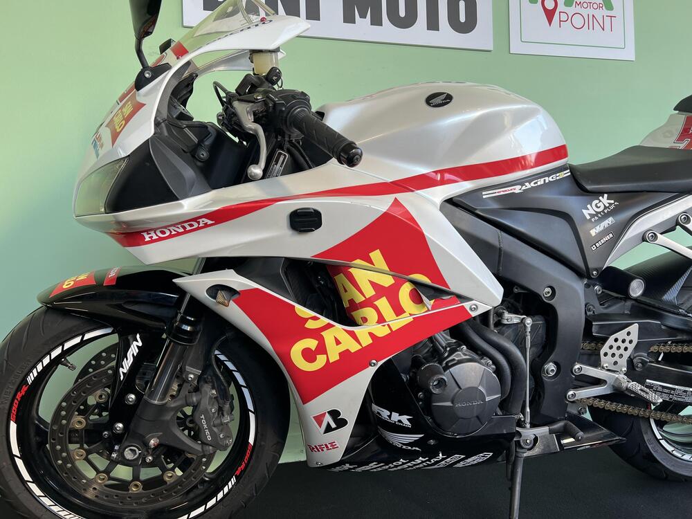 Honda CBR 600 RR (2009 - 12) (18)