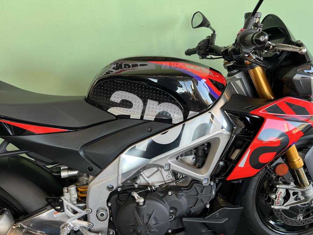 Aprilia Tuono V4 Factory (2021 - 24) (9)