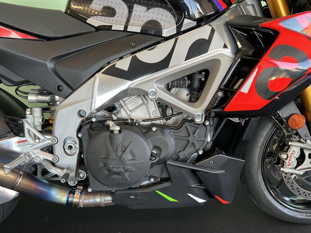 Aprilia Tuono V4 Factory (2021 - 24) (10)