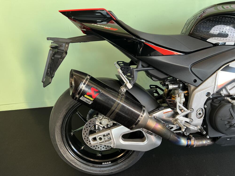 Aprilia Tuono V4 Factory (2021 - 24) (12)