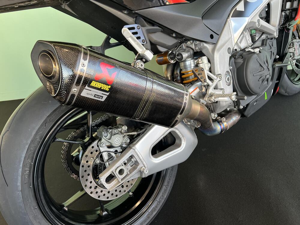 Aprilia Tuono V4 Factory (2021 - 24) (14)