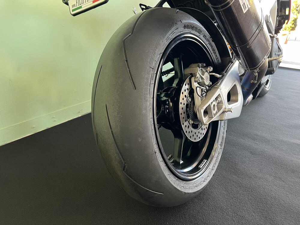 Aprilia Tuono V4 Factory (2021 - 24) (18)