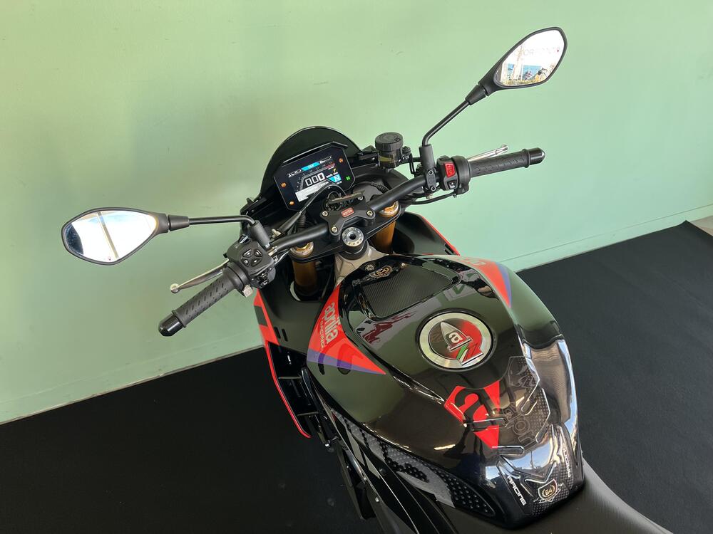 Aprilia Tuono V4 Factory (2021 - 24) (19)