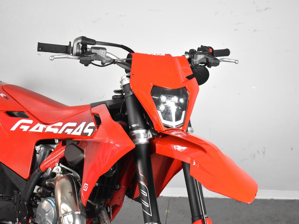 GASGAS MC 125 (2024) (11)