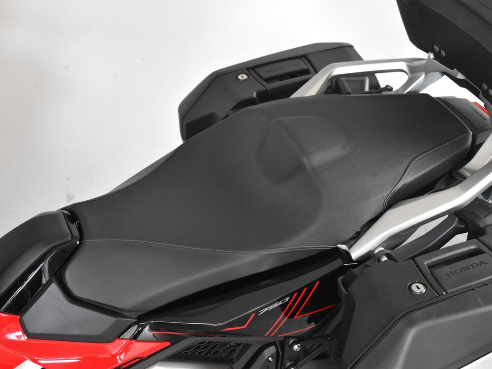 Honda X-ADV 750 DCT Travel (2021 - 24) (17)