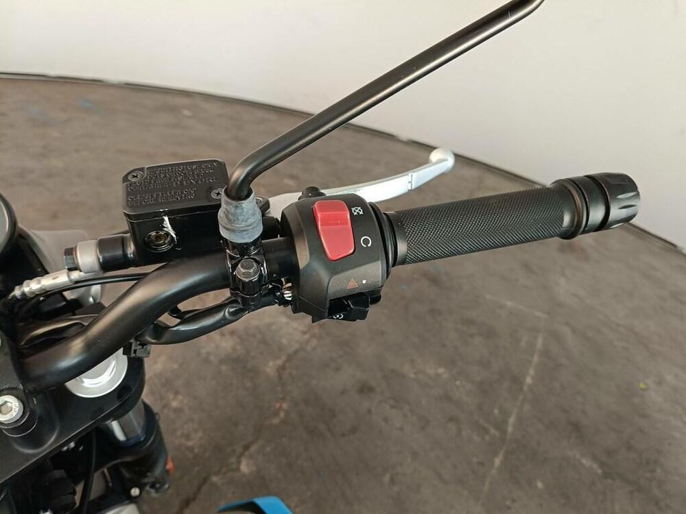 Royal Enfield Himalayan 411 (2021 - 24) (7)