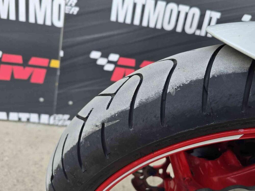 Yamaha YZF R1 (2007 - 08) (16)