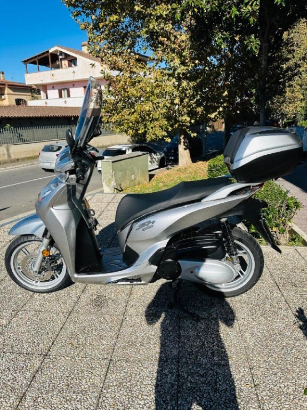 Honda SH 300 i ABS (2016 - 20) (3)