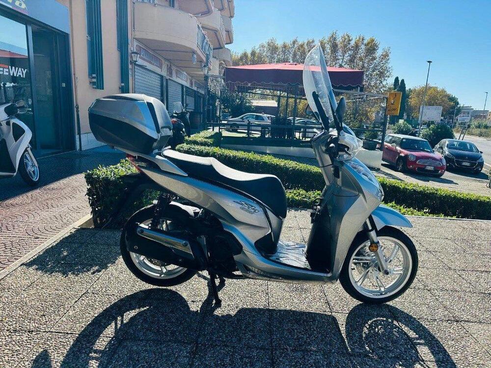 Honda SH 300 i ABS (2016 - 20) (13)