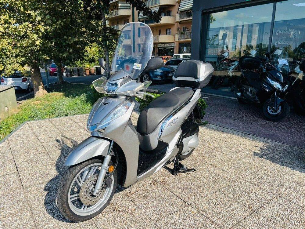 Honda SH 300 i ABS (2016 - 20) (8)