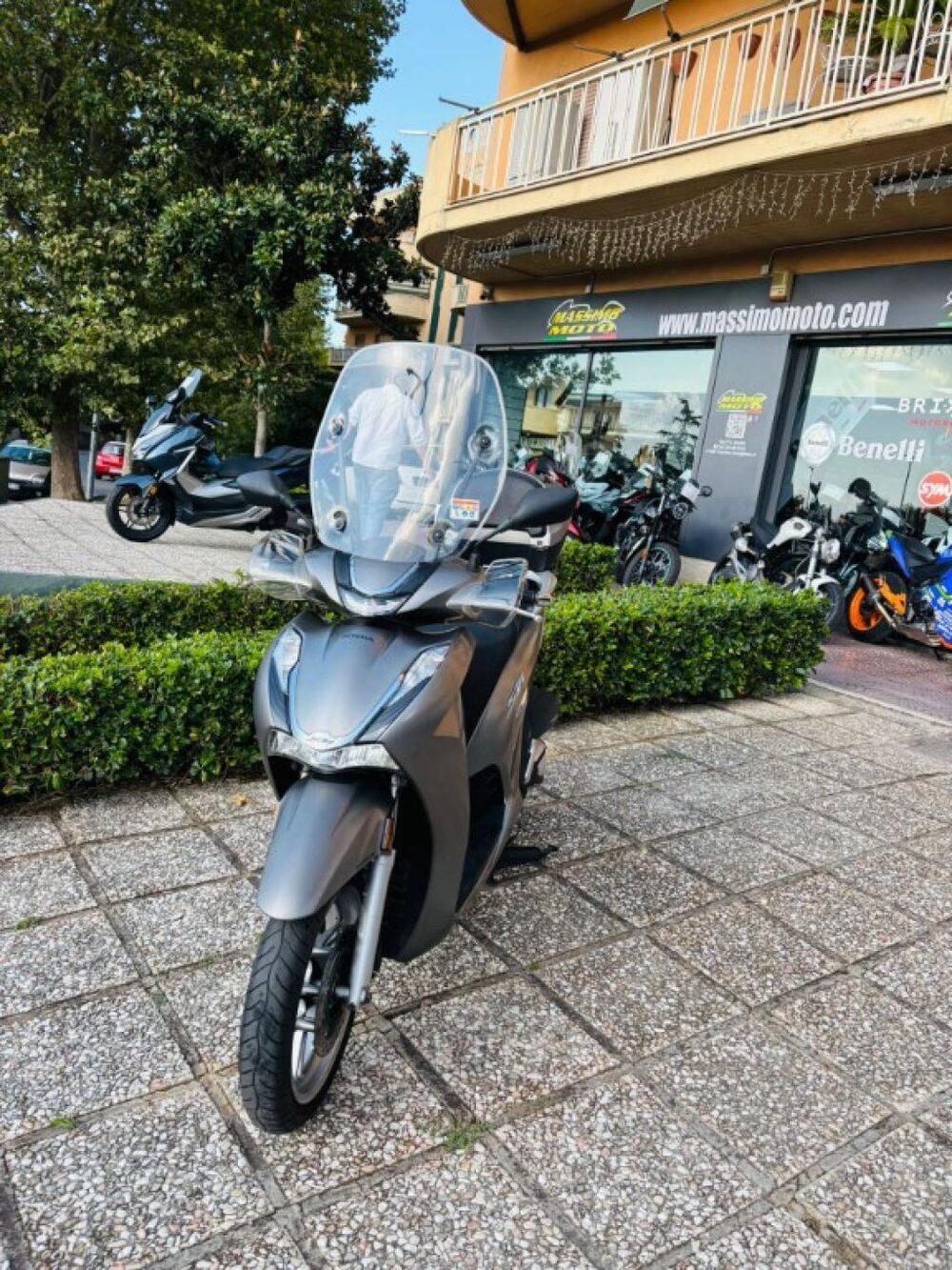 Honda SH 350 (2021 - 24) (2)