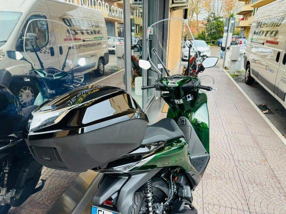 Honda SH 125i Vetro (2024 - 25) (4)