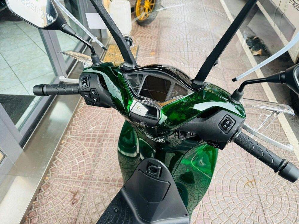 Honda SH 125i Vetro (2024 - 25) (8)