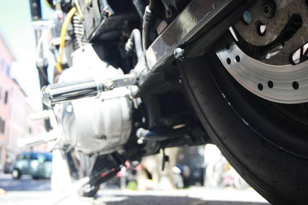 Harley-Davidson 883 Hugger (1994 - 00) - XLH (80)