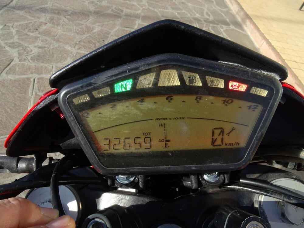 Ducati Hypermotard 796 (2012) (17)