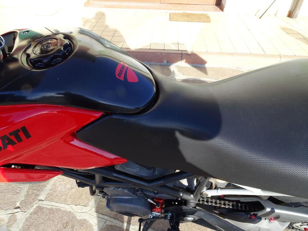 Ducati Hypermotard 796 (2012) (12)