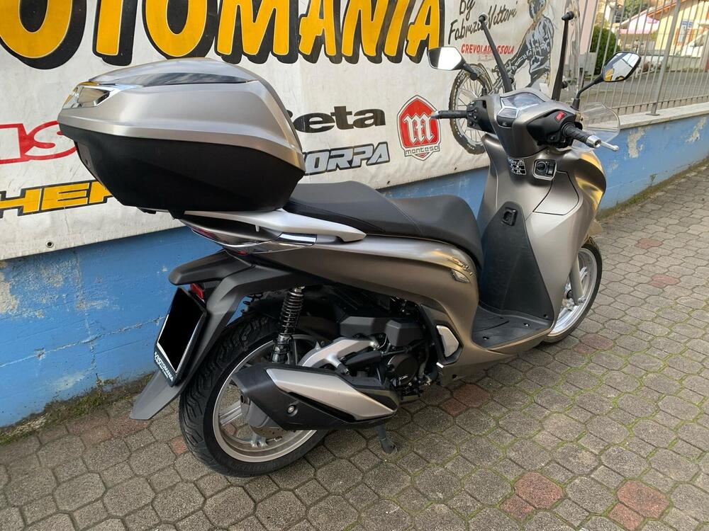 Honda SH 350 (2021 - 24) (3)