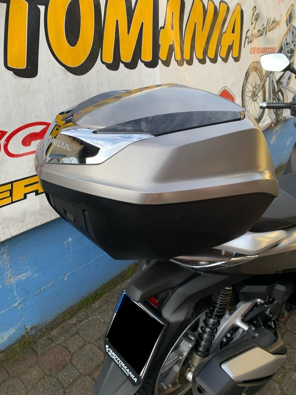 Honda SH 350 (2021 - 24) (9)