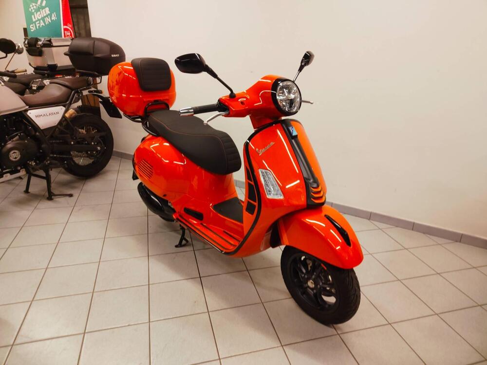 Vespa GTS 300 Super Sport (2023 - 24) (4)