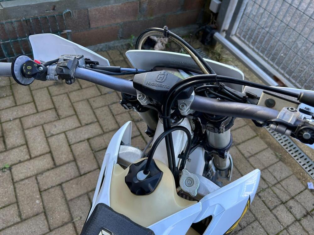 Husqvarna FE 350 (2018) (4)