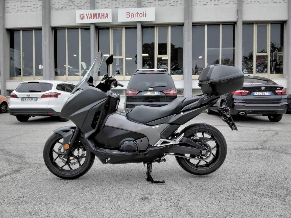 Honda Integra 750 DCT (2016 - 17) (4)