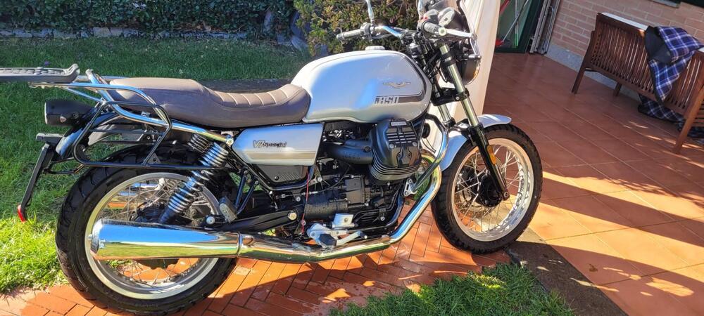 Moto Guzzi V7 Special (2021 - 24) (9)