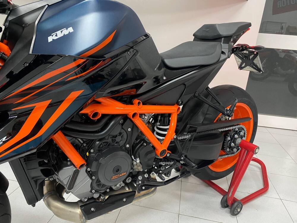 KTM 1290 Super Duke R (2022 - 23) (6)