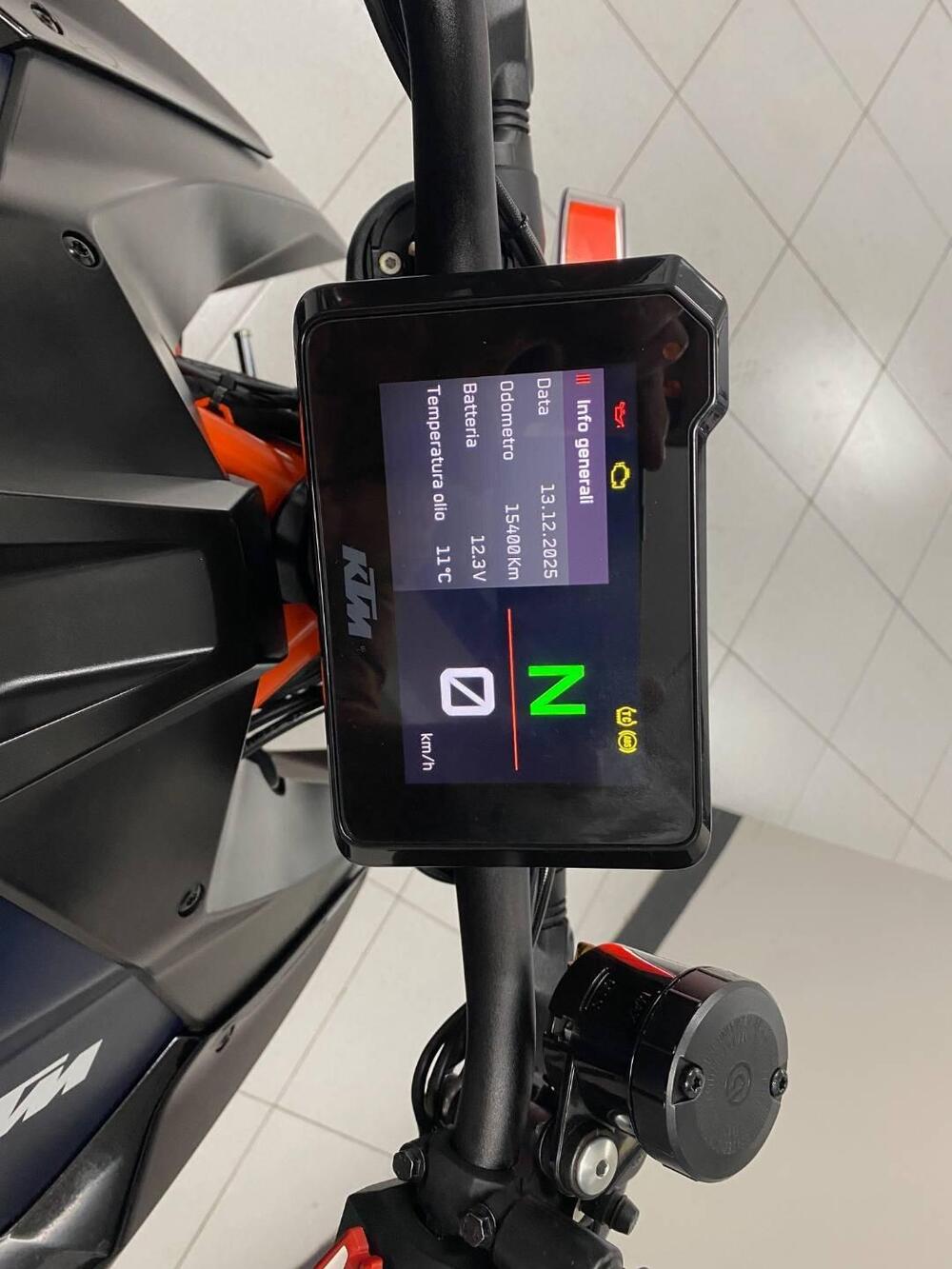 KTM 1290 Super Duke R (2022 - 23) (7)