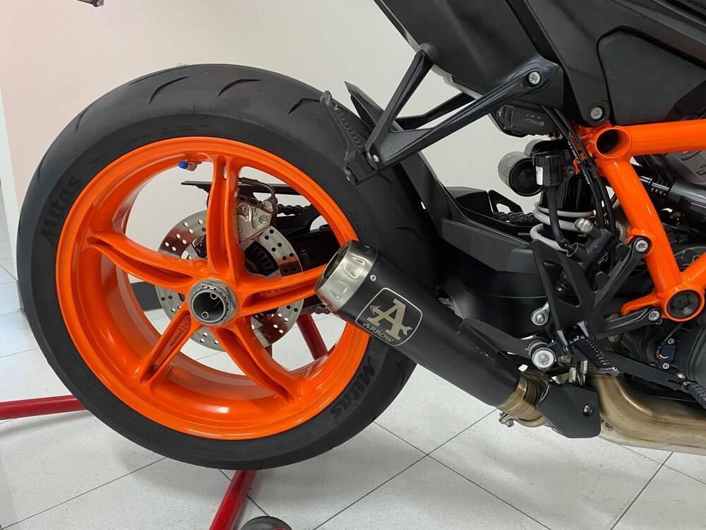 KTM 1290 Super Duke R (2022 - 23) (3)