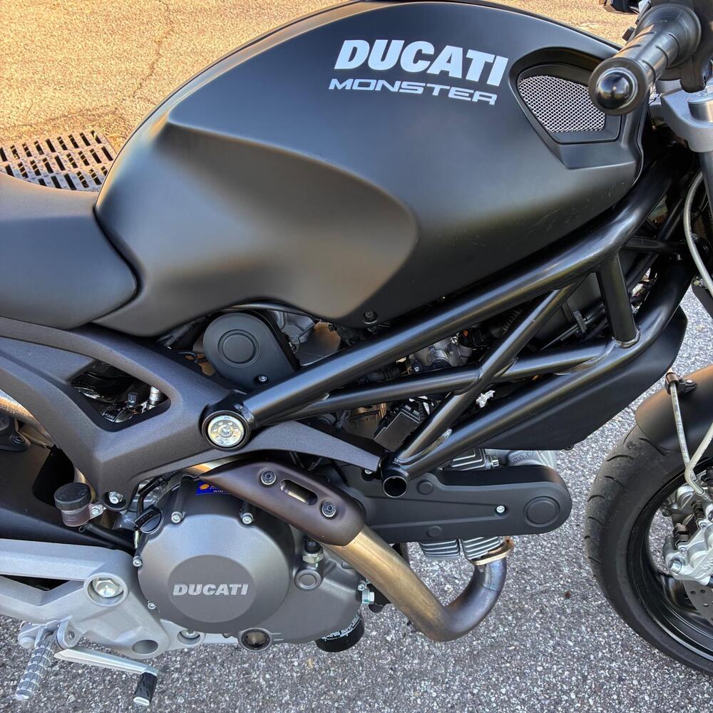 Ducati Monster 696 Plus (2007 - 14) (2)