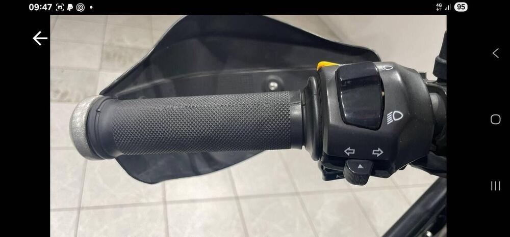 Royal Enfield Himalayan 411 (2021 - 24) (12)